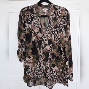 Women's Camo animal print sheer shirt size 2X EUC